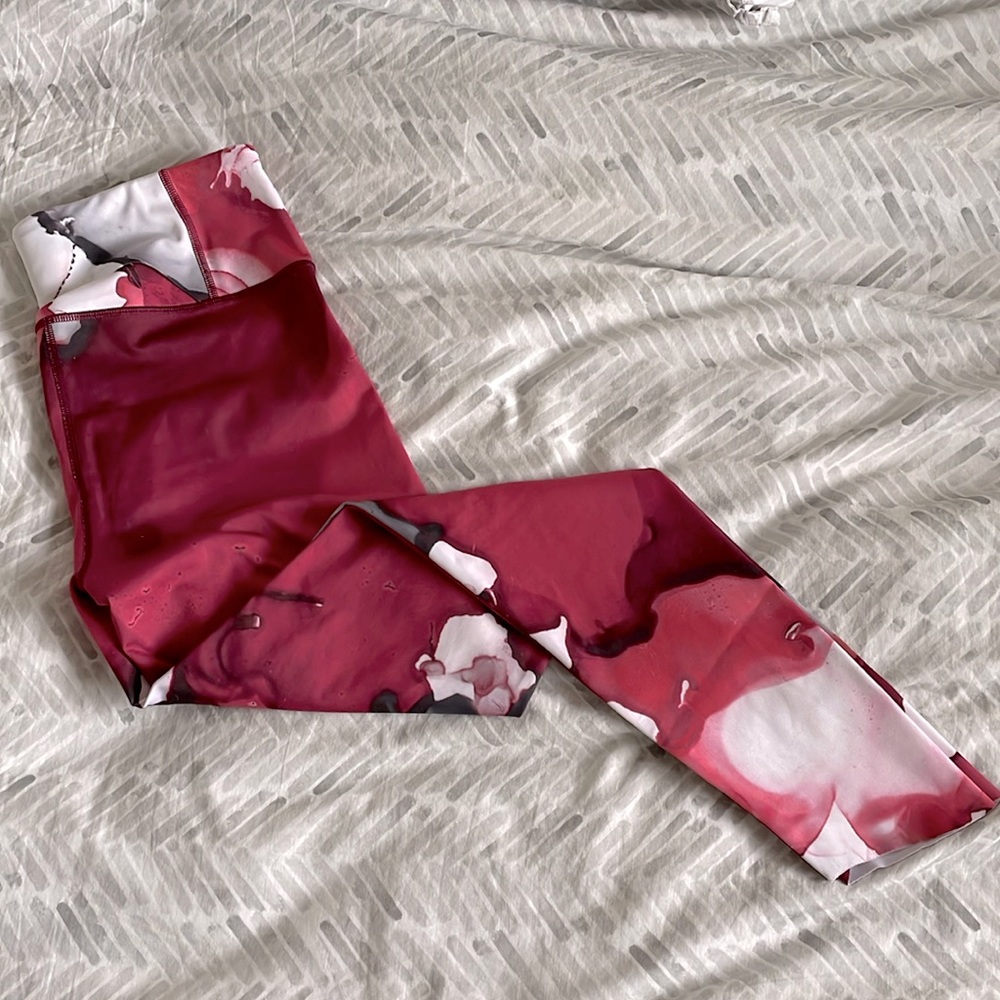 Under Armour 💪🏻 Women’s Pink, White & Grey Leggings - Medium - HeatGear